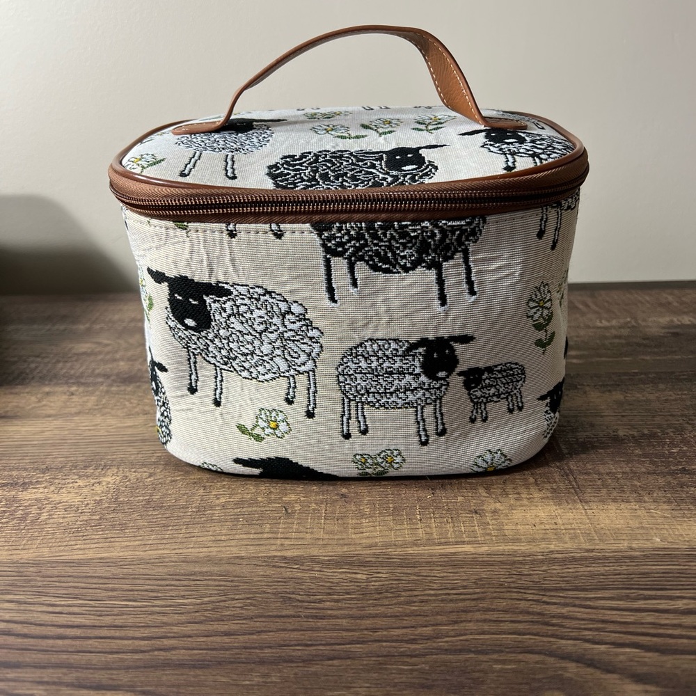 Signare Tapestry Beauty/Cosmetic Bag